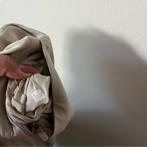 Lululemon Warpstreme Multi-Pocket Mid-Rise Golf Pant 28"
Trench - Picture 9 of 14